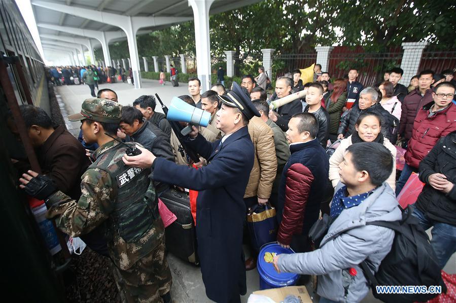 CHINA-JIANGXI-SPRING FESTIVAL-RAILWAY TRANSPORTATION (CN)