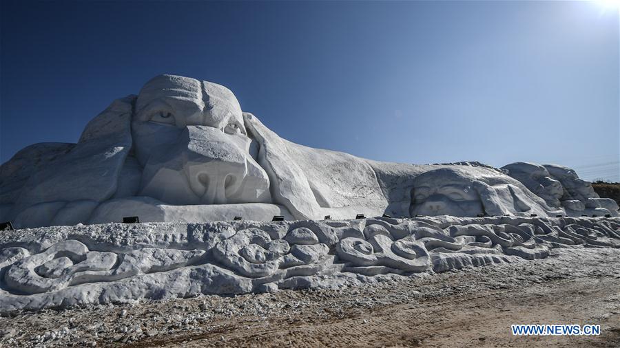 CHINA-LIAONING-SHENYANG-SNOW SCULPTURE (CN)