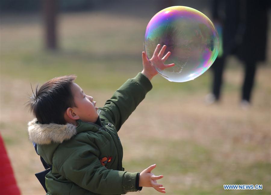 # CHINA-ZHEJIANG-SPRING-SCENERY-CHILDREN(CN)