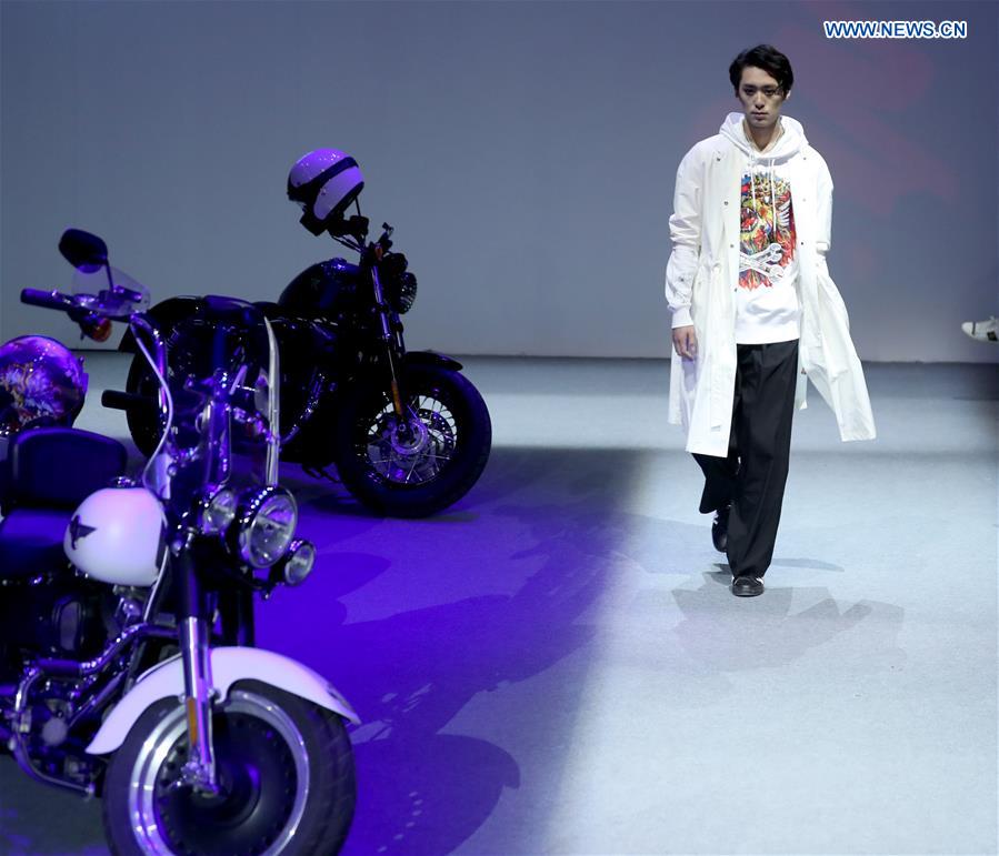 CHINA-BEIJING-CHINA FASHION WEEK-HUA GAOFENG (CN)