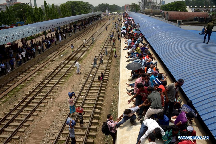 BANGLADESH-DHAKA-EID AL-FITR-TRAVELLERS