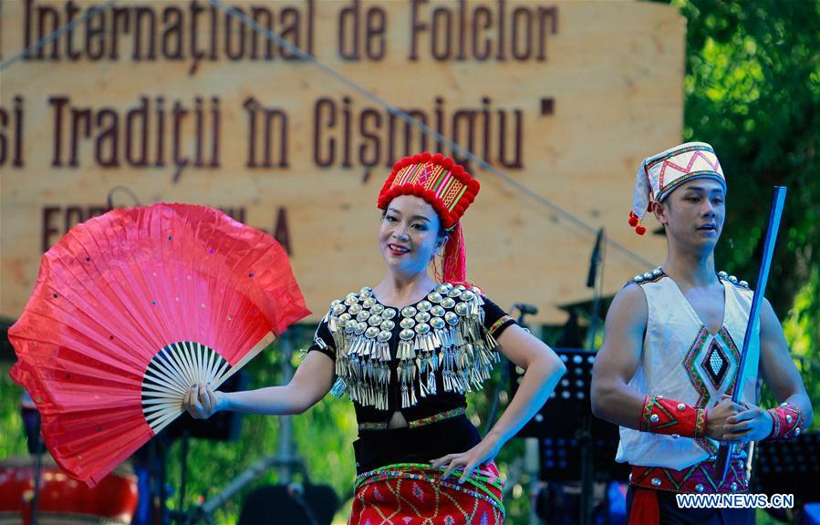 ROMANIA-BUCHAREST-FOLKLORE FESTIVAL-CHINA-YUNNAN-PERFORMANCE