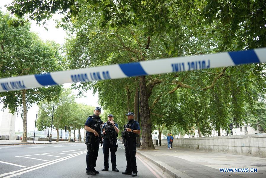 BRITAIN-LONDON-PARLIAMENT-CAR CRASH