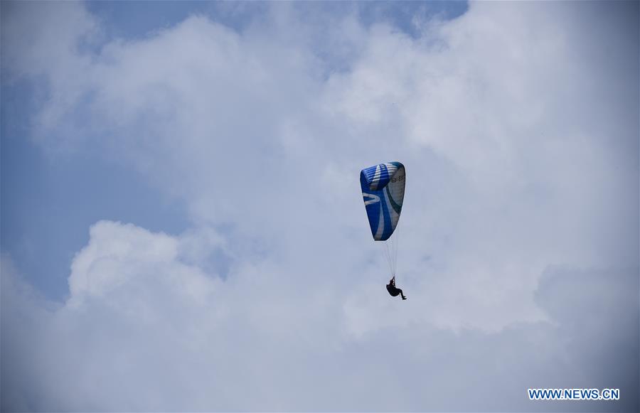 (SP)INDONESIA-JAKARTA-ASIAN GAMES-PARAGLIDING