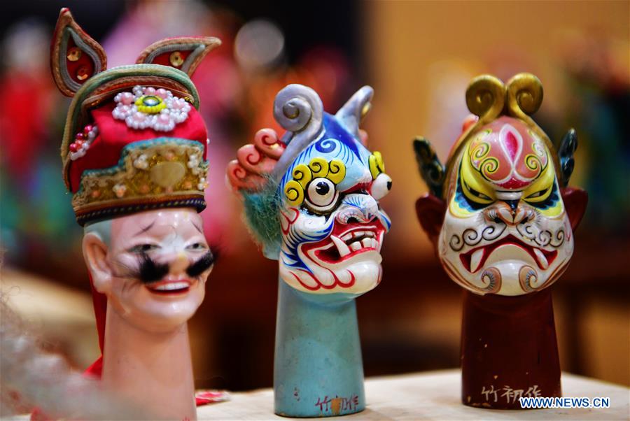 CHINA-FUJIAN-ZHANGZHOU-WOOD PUPPET HEAD (CN)