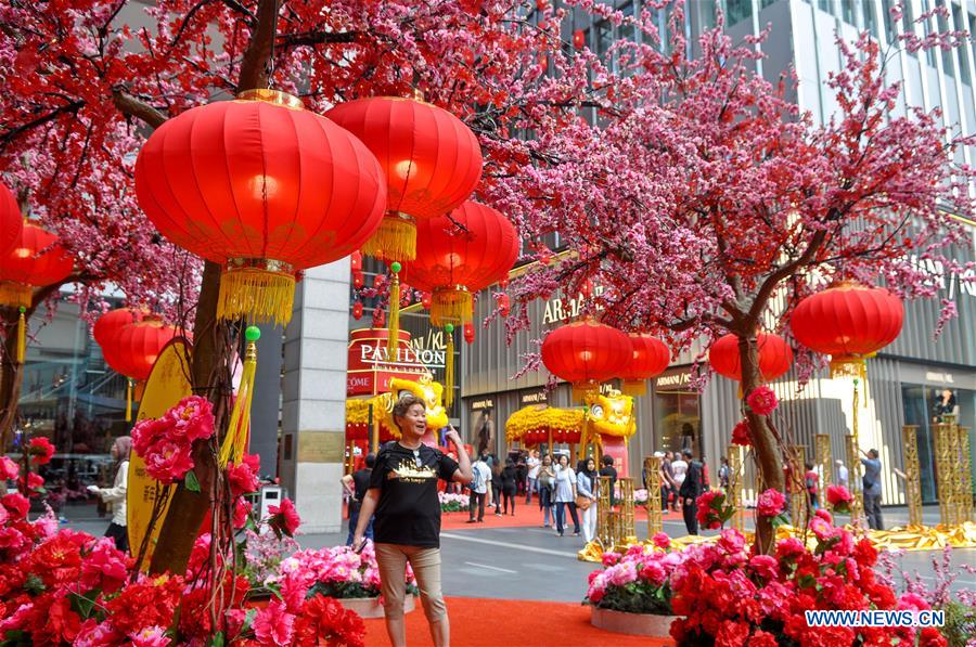 MALAYSIA-KUALA LUMPUR-CHINESE NEW YEAR-DECORATION