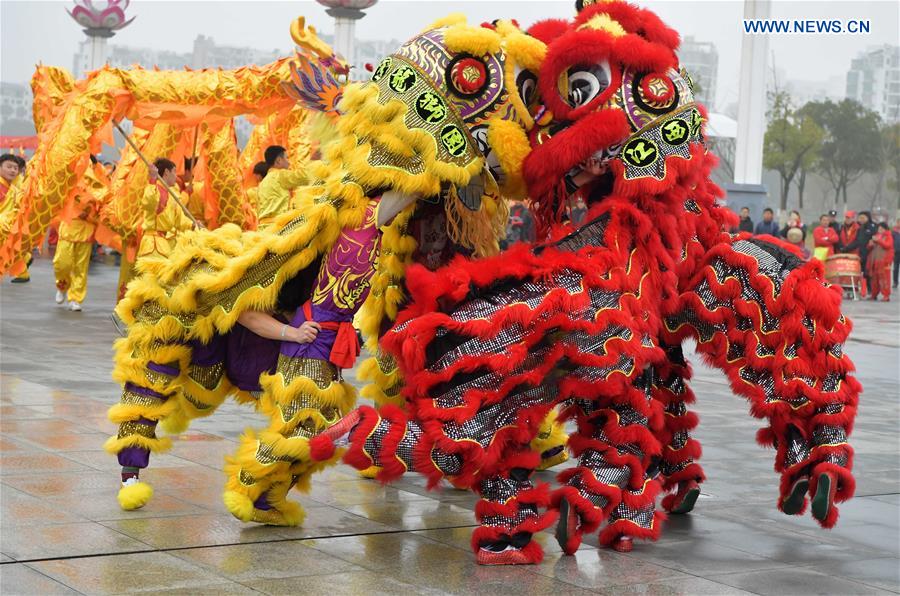 CHINA-JIANGXI-LION AND DRAGON DANCE (CN)