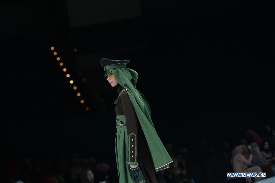 INDONESIA-JAKARTA-FASHION WEEK 2019-DINII FITRIYAH