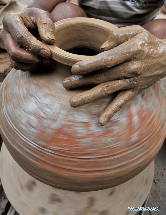 KASHMIR-JAMMU-EARTHEN POTS