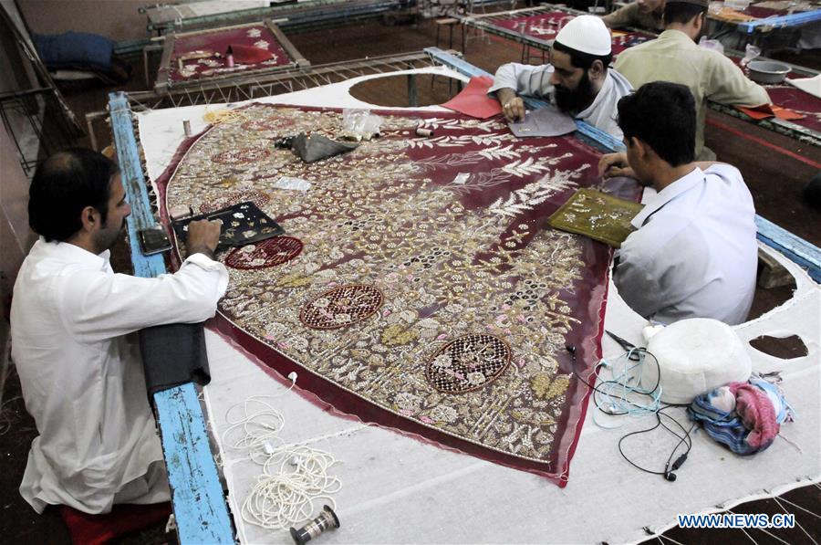 PAKISTAN-PESHAWAR-EID AL-FITR-PREPARATION