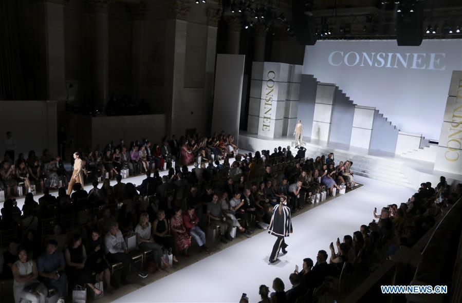 U.S.-NEW YORK-CONSINEE-FASHION SHOW