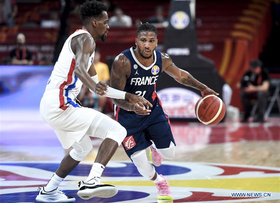 (SP)CHINA-SHENZHEN-BASKETBALL-FIBA WORLD CUP-GROUP G-DOM VS FRA (CN)