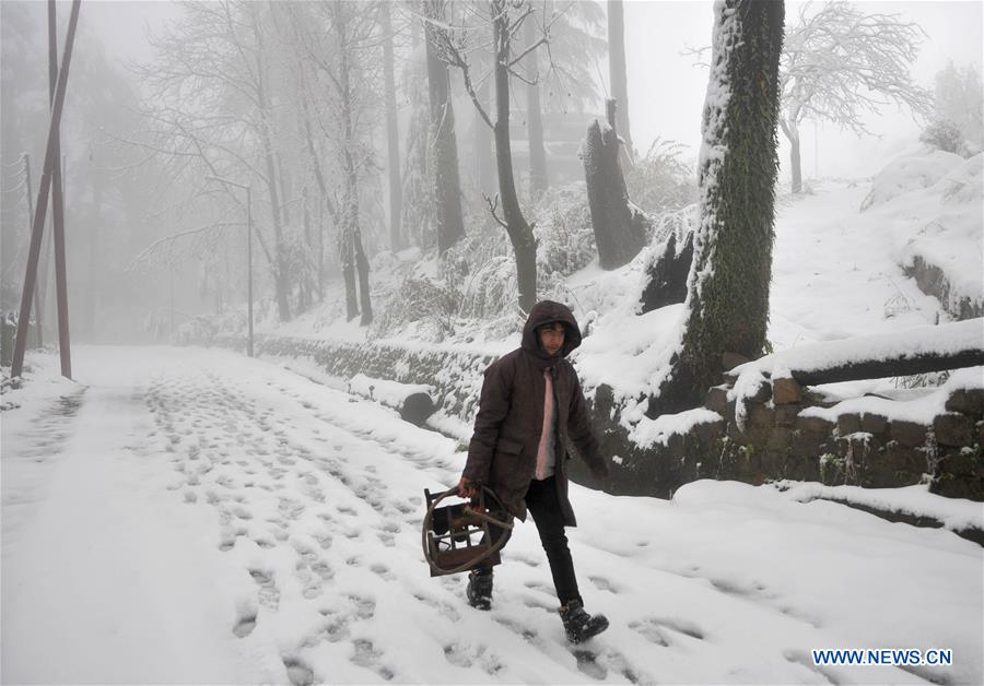 KASHMIR-JAMMU-SNOWFALL