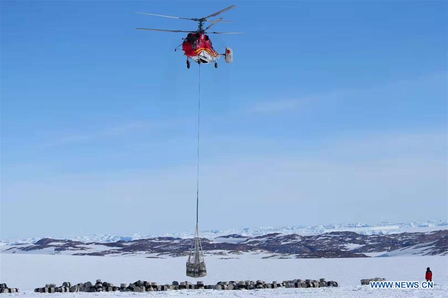 (EyesonSci) CHINA-XUELONG 2-ANTARCTIC-EXPEDITION-UNLOADING(CN)