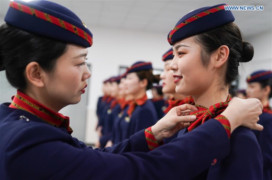 CHINA-HUBEI-BULLET TRAIN STEWARDS-ETIQUETTE TRAINING (CN)