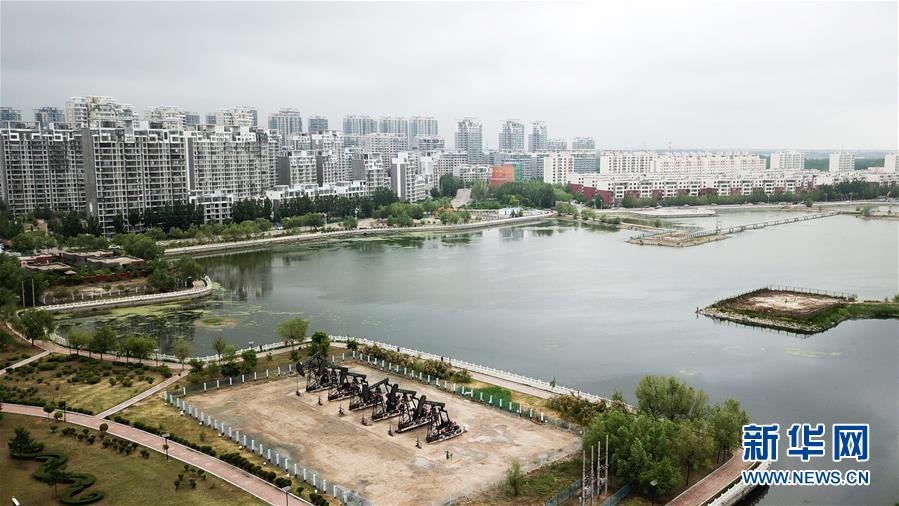 （圖文互動）（15）當好標桿旗幟 建設百年油田——寫在大慶油田發(fā)現60周年之際