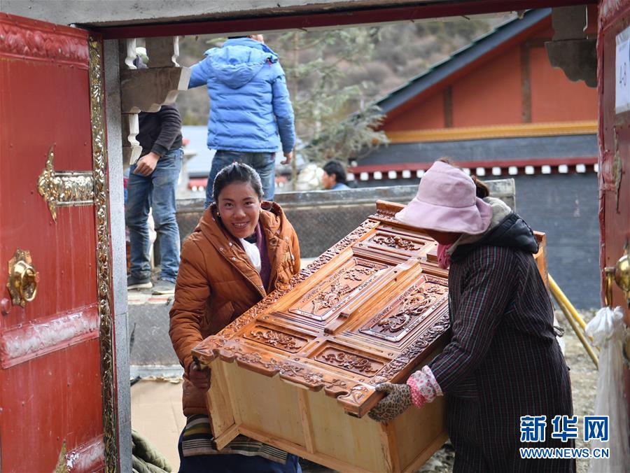 （新華全媒頭條·圖文互動）（12）闊步走在新時代康莊大道上——以習(xí)近平同志為核心的黨中央關(guān)心西藏工作紀(jì)實