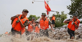 陸軍某舟橋旅重舟一營抗洪記事