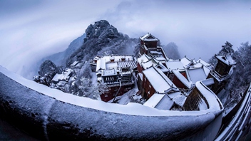 追夢足跡｜武當(dāng)：云繞仙山，雪落紫金